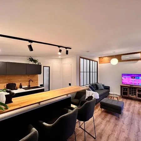Апартаменты Moderne Im Taubenhaus