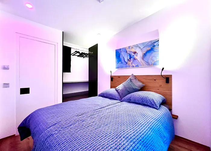 Moderne Im Taubenhaus Apartment