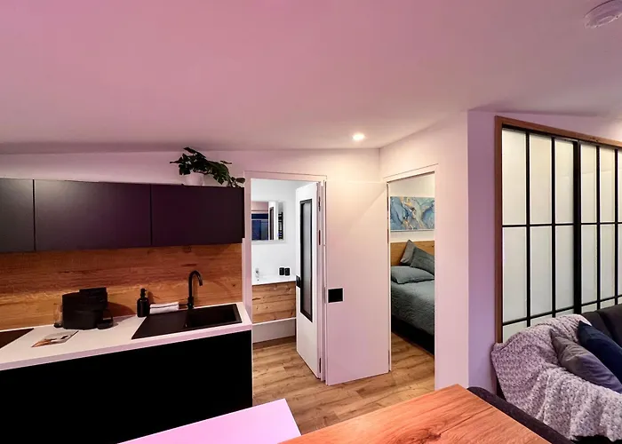 Moderne Im Taubenhaus Apartment