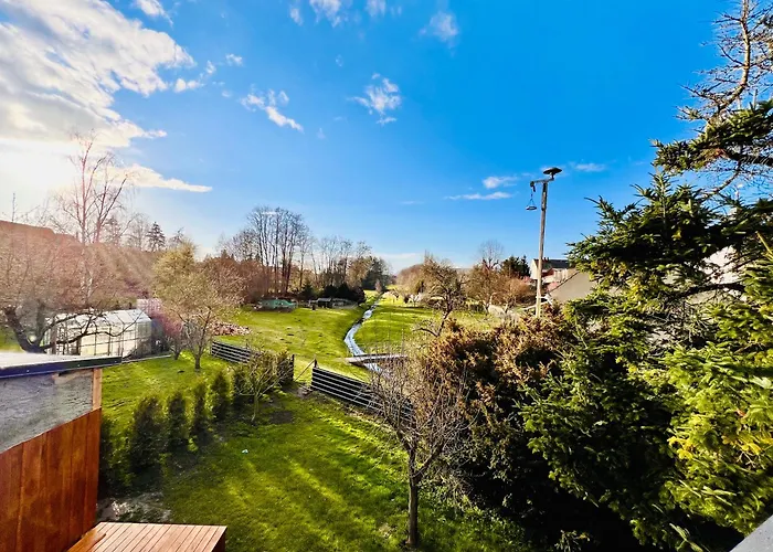 Moderne Im Taubenhaus *